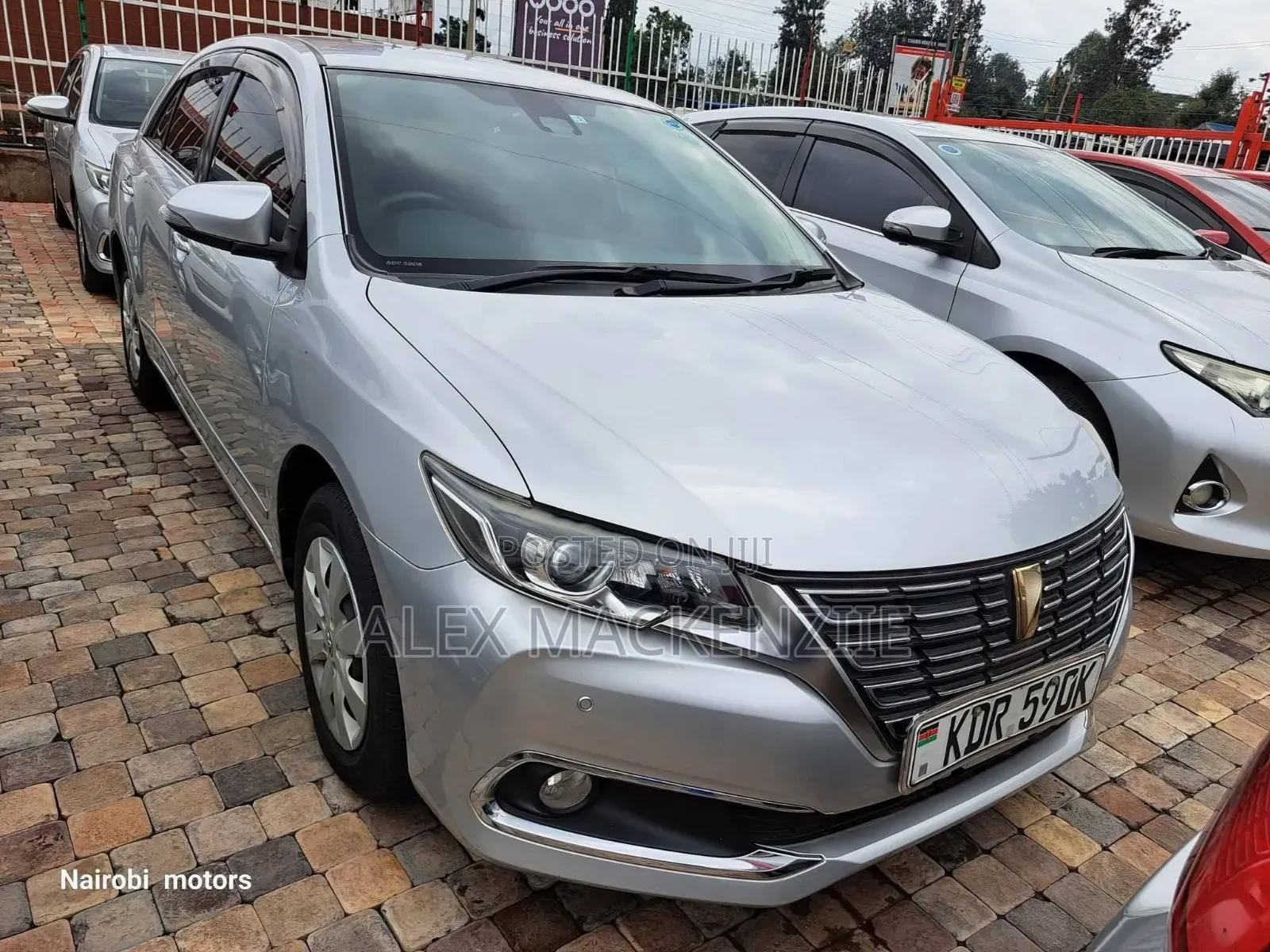 Toyota Premio 2017 Silver