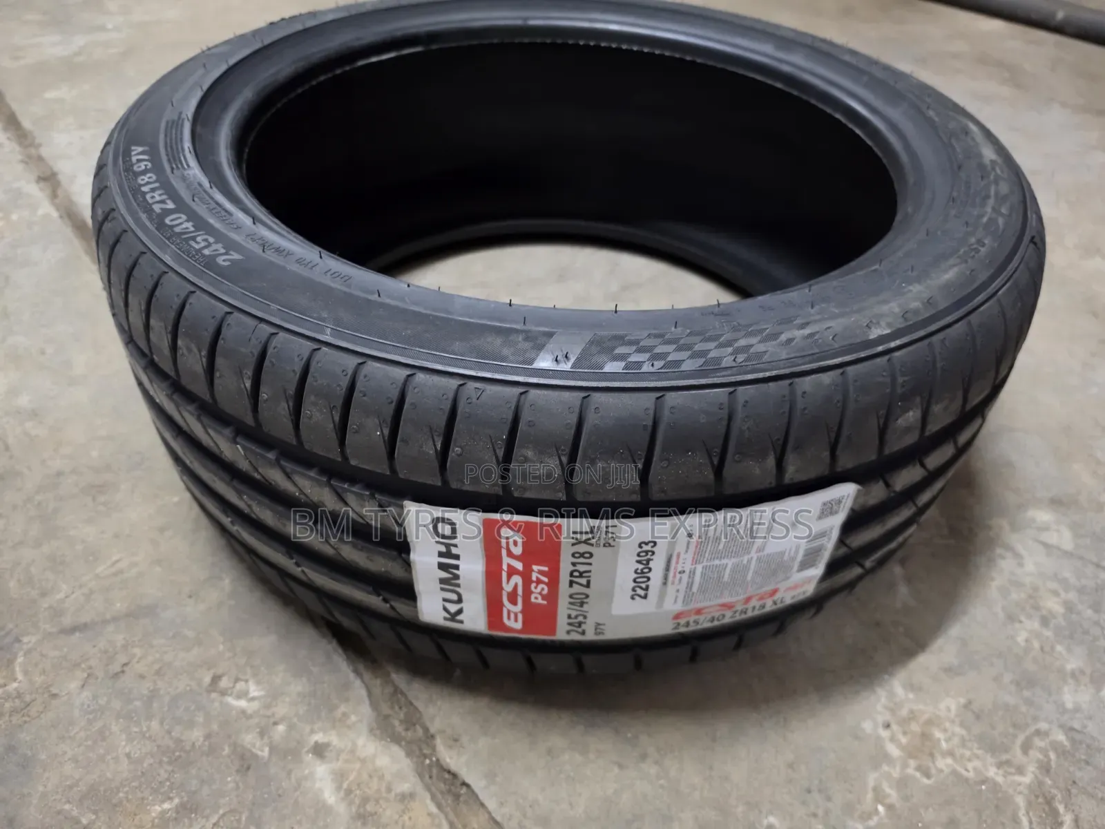 245/40 R18 Khumo Tires (Ecsta Ps71)