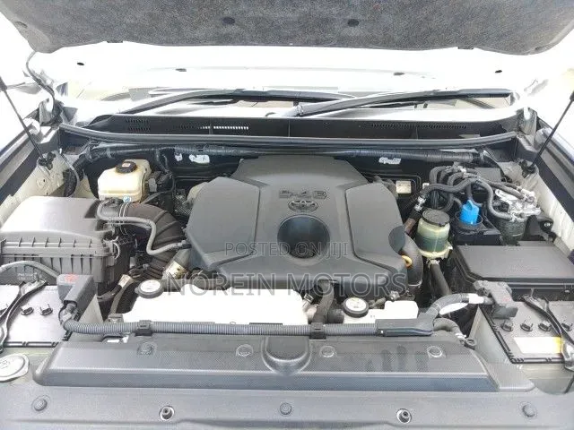 Toyota Land Cruiser Prado 2020 Off white