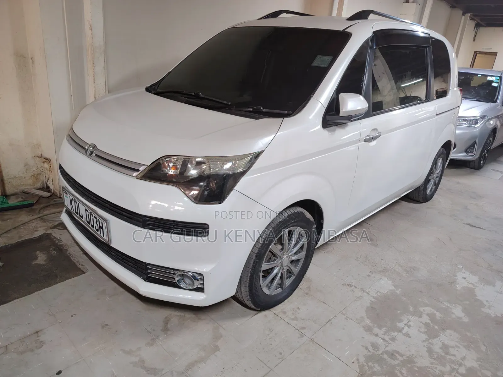 Toyota Spade 2016 White