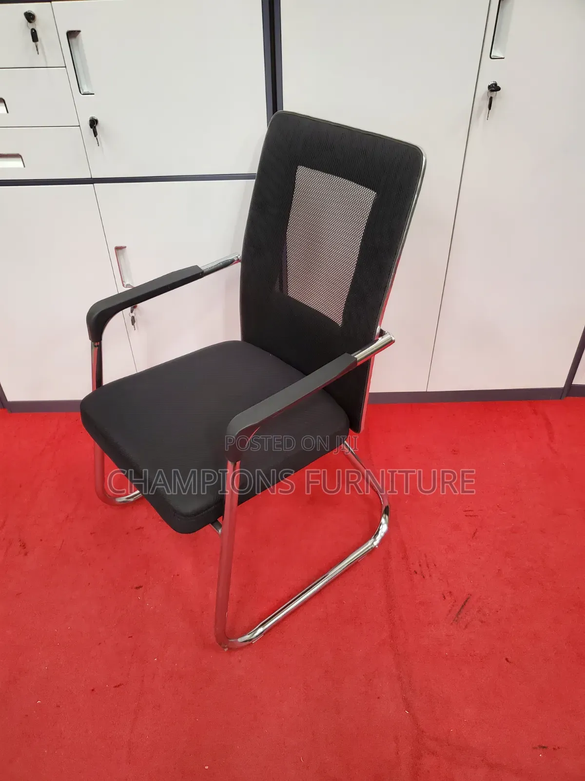 Black Sled Base Visitors Chair
