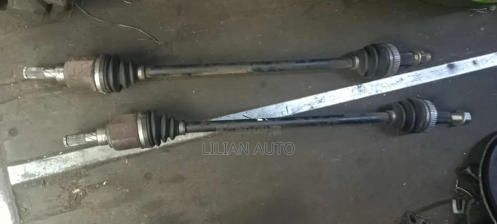 Nissan Extrail NT30 Rear Shaft
