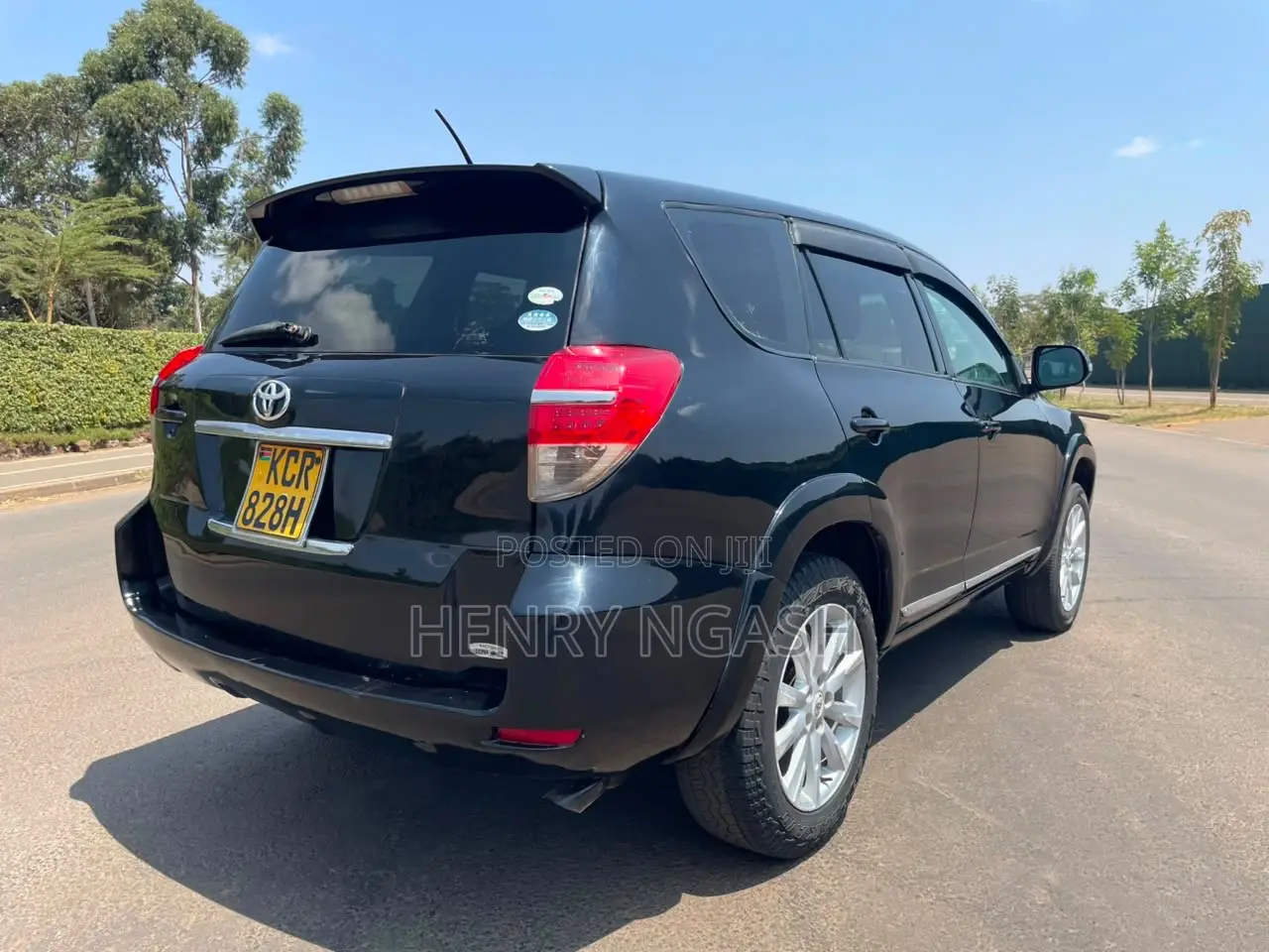 Toyota Vanguard 2012 Black