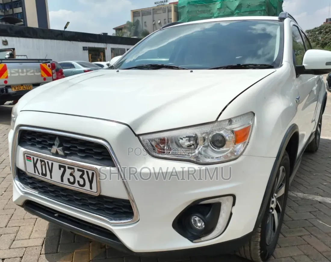 Mitsubishi RVR 2016 Off white