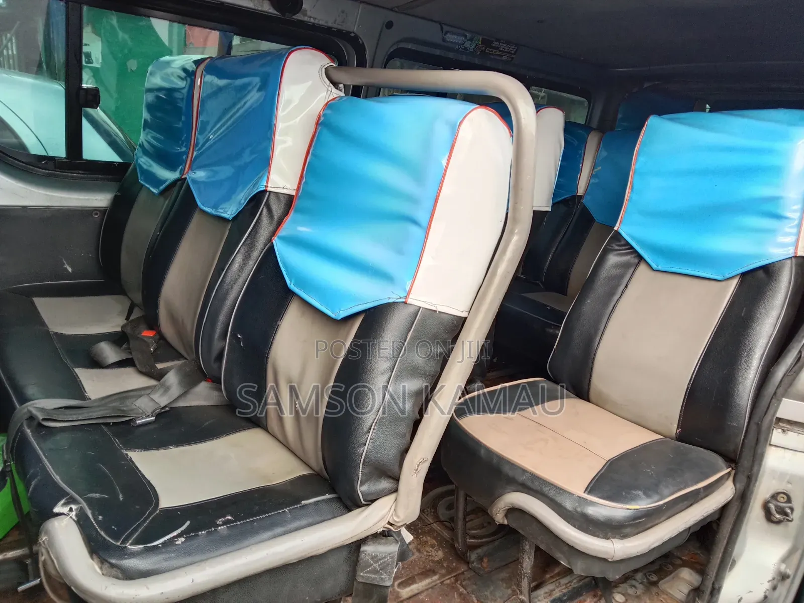 Toyota HiAce 2010 Silver