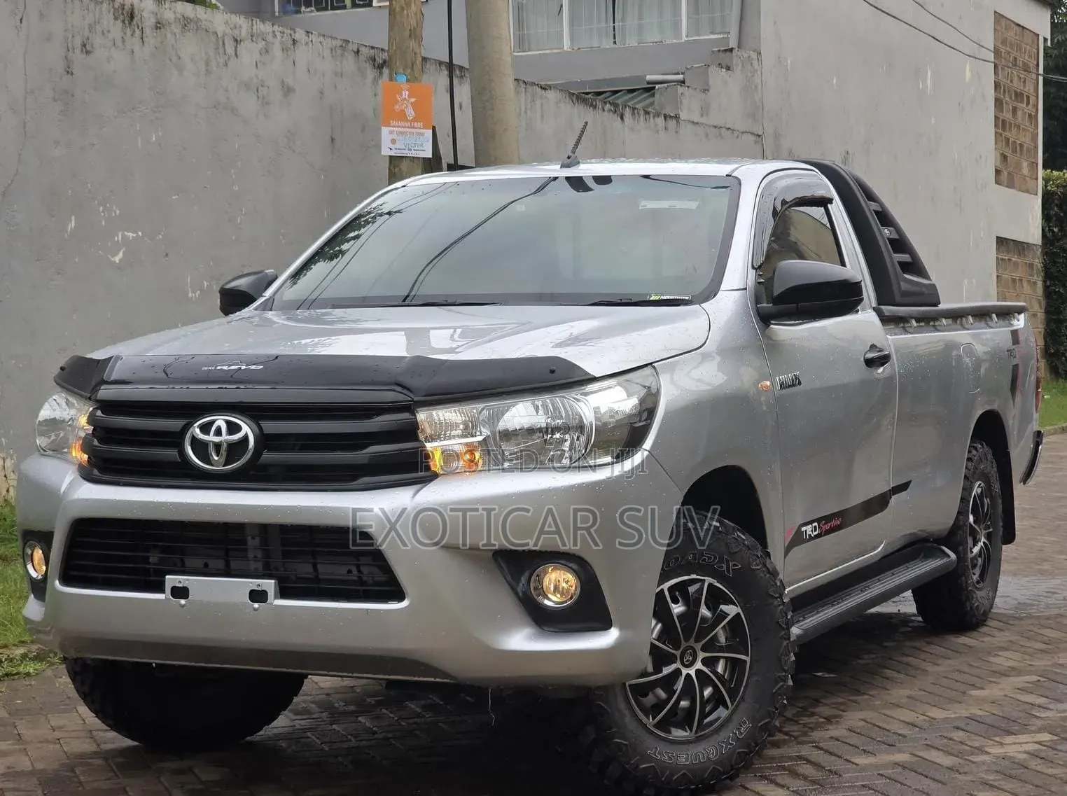 Toyota Hilux 2019 Silver