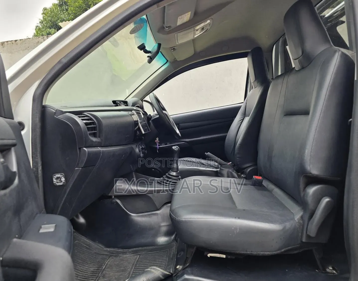 Toyota Hilux 2019 Silver