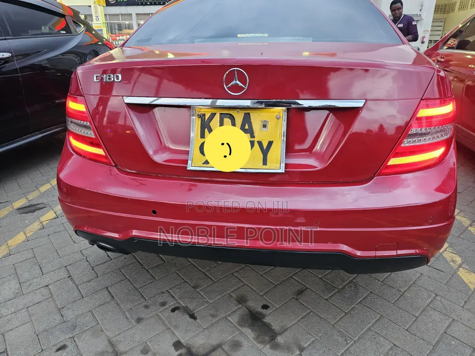 Mercedes-Benz C180 2014 Red