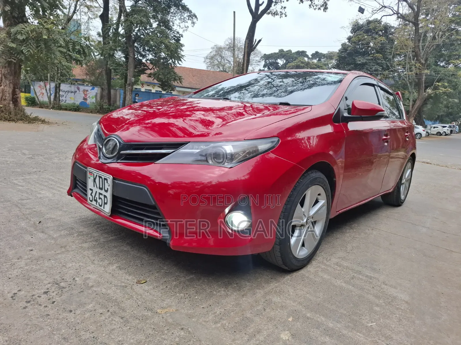 Toyota Auris 2014 Red
