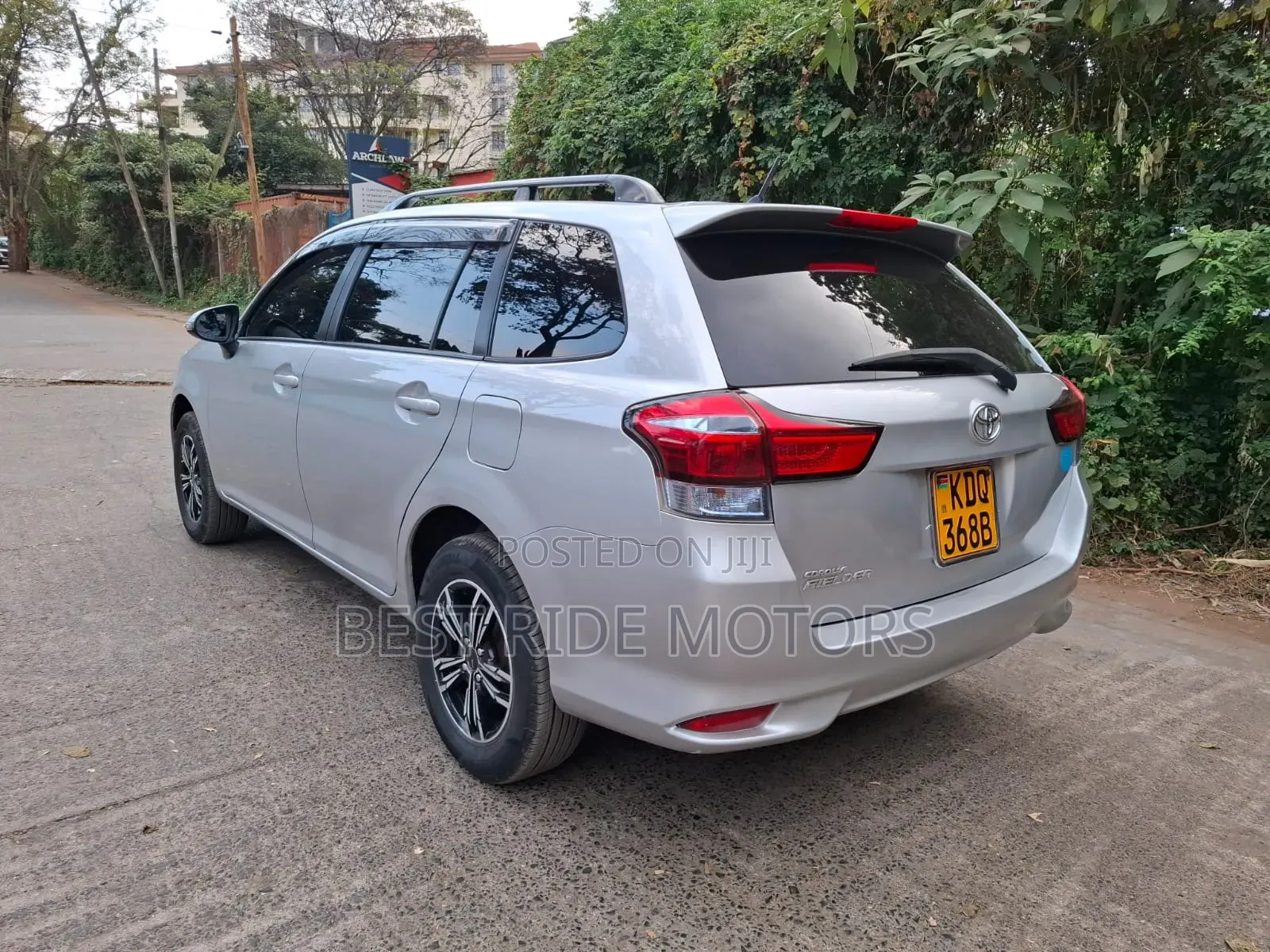 Toyota Corolla Fielder 2017 Silver