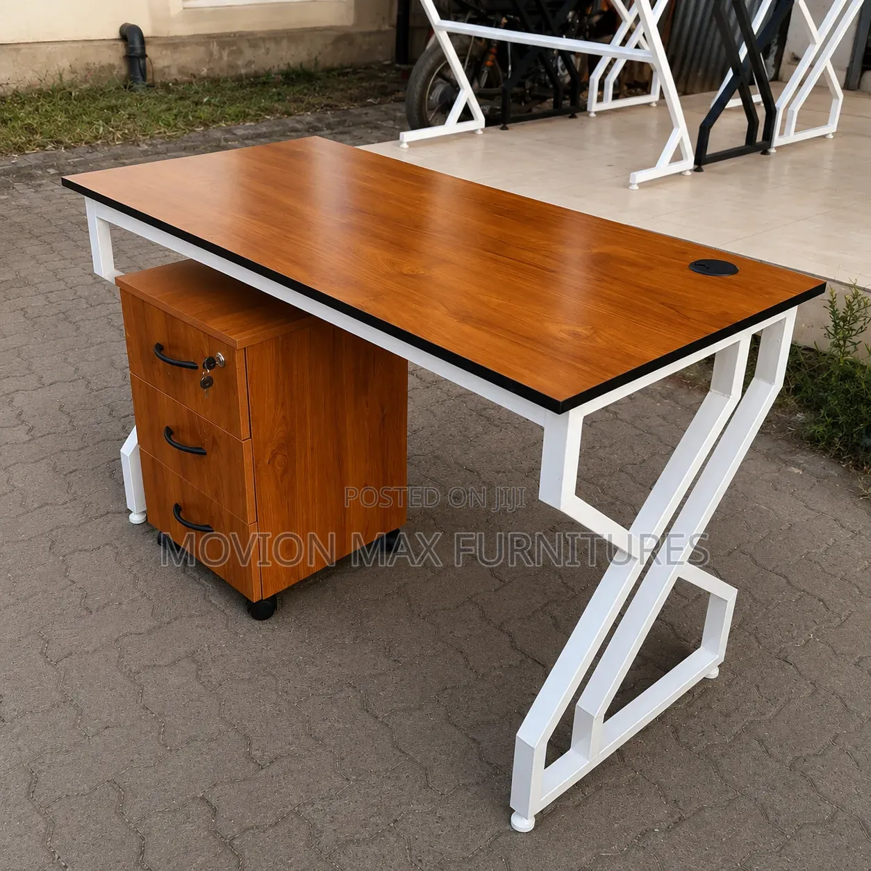 Executive Design Office Desk