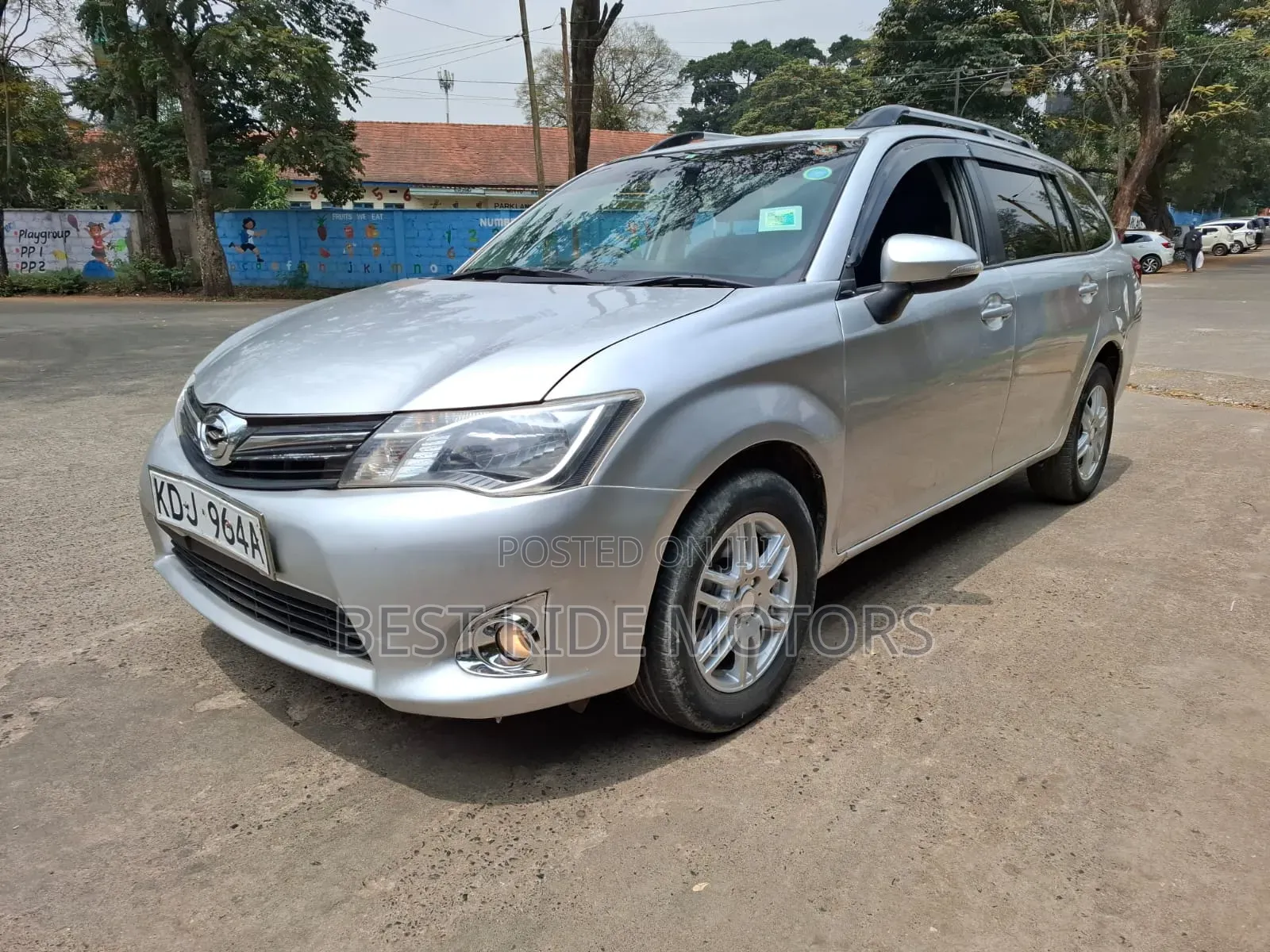 Toyota Corolla Fielder 2014 Silver