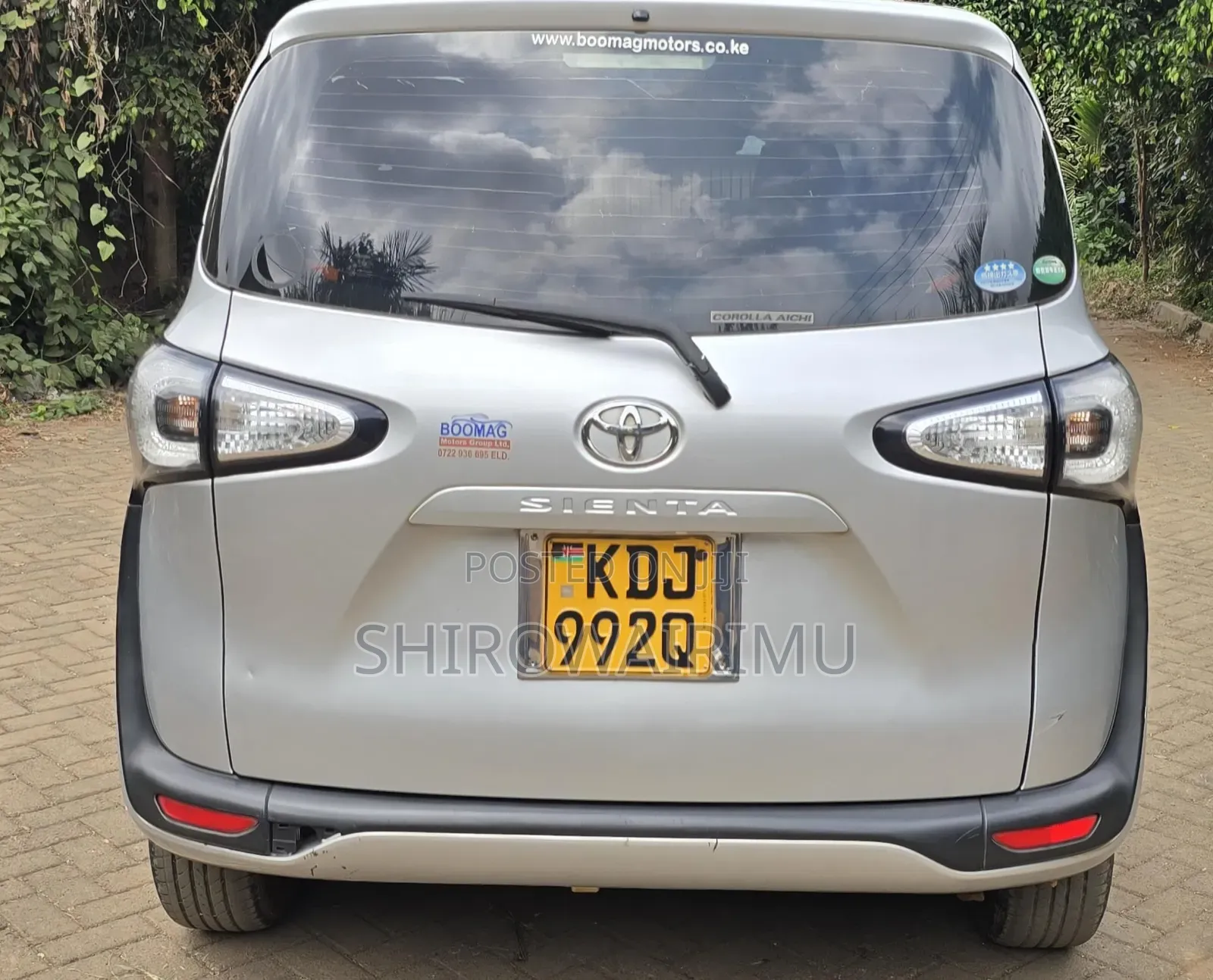 Toyota Sienta 2016 Silver