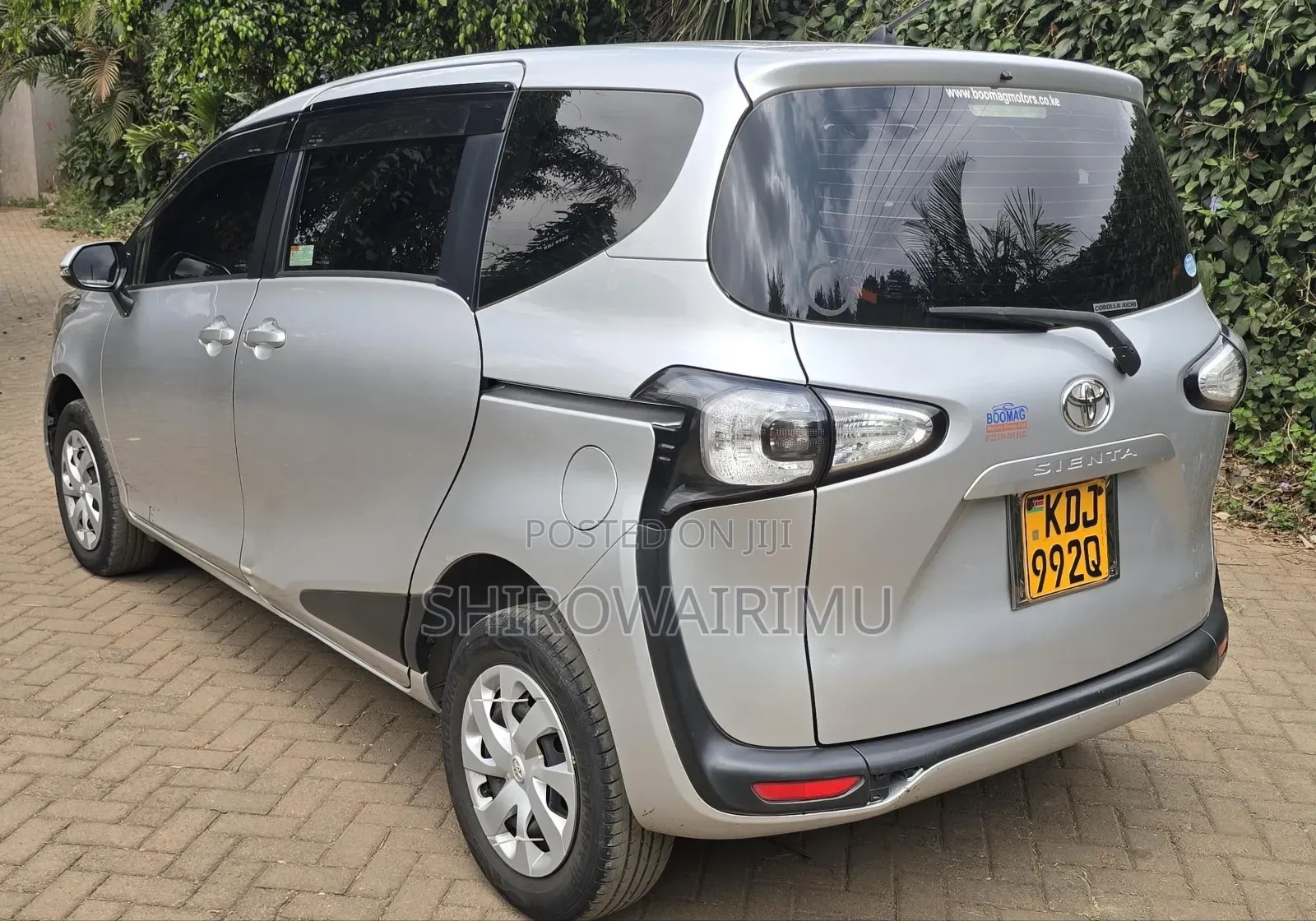 Toyota Sienta 2016 Silver