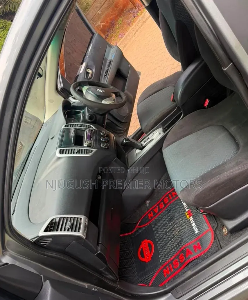 Nissan Wingroad 2009 Gray