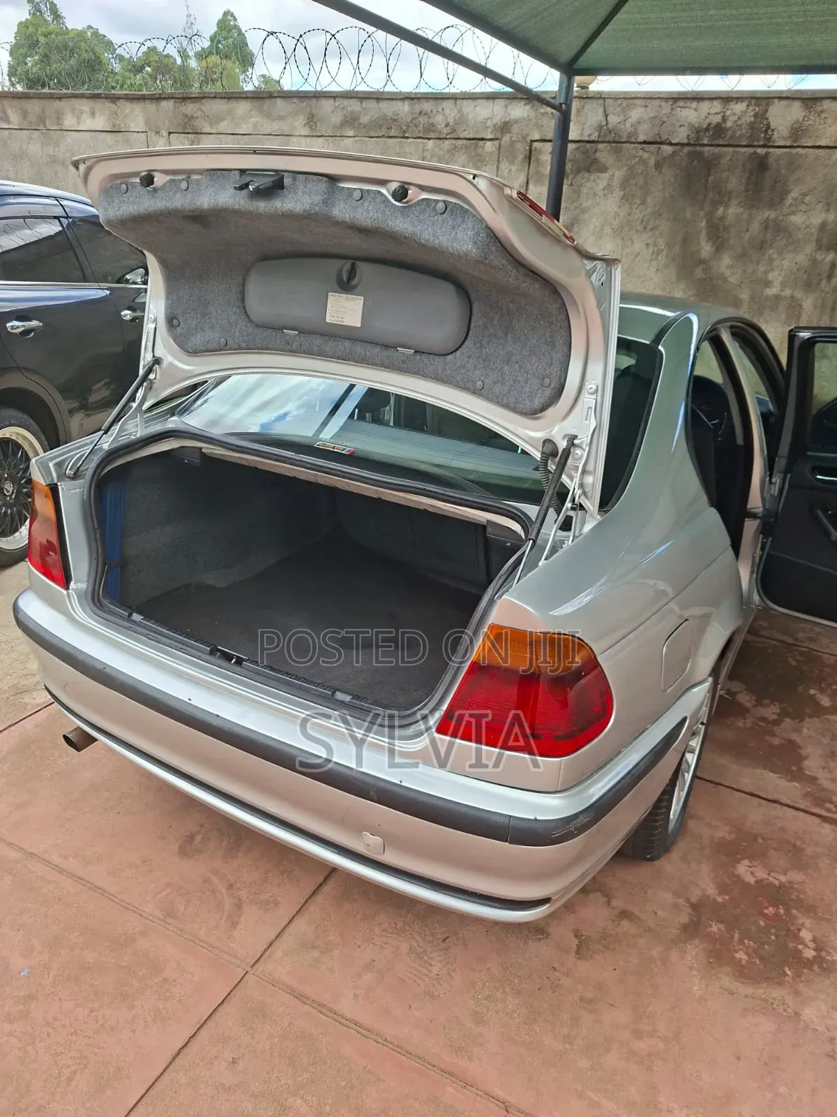 BMW 318i 2000 Silver
