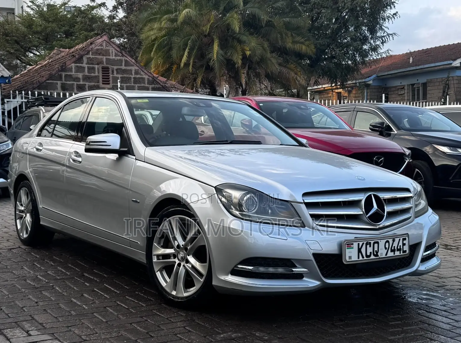 Mercedes-Benz C200 2011 Silver