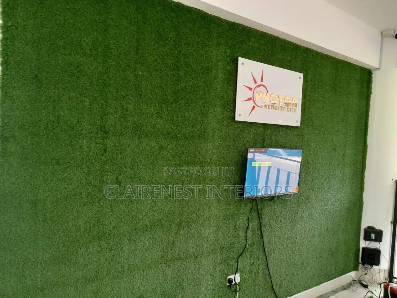 Ordinary, Wall Ascents Artificial Green Grass Carpet