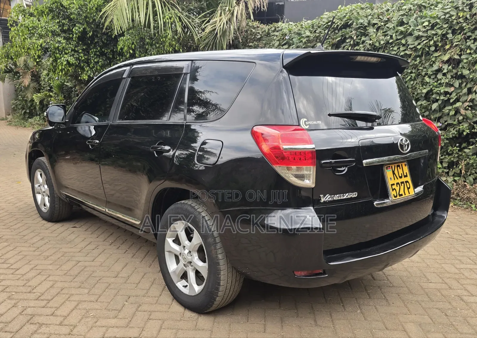 Toyota Vanguard 2010 Black