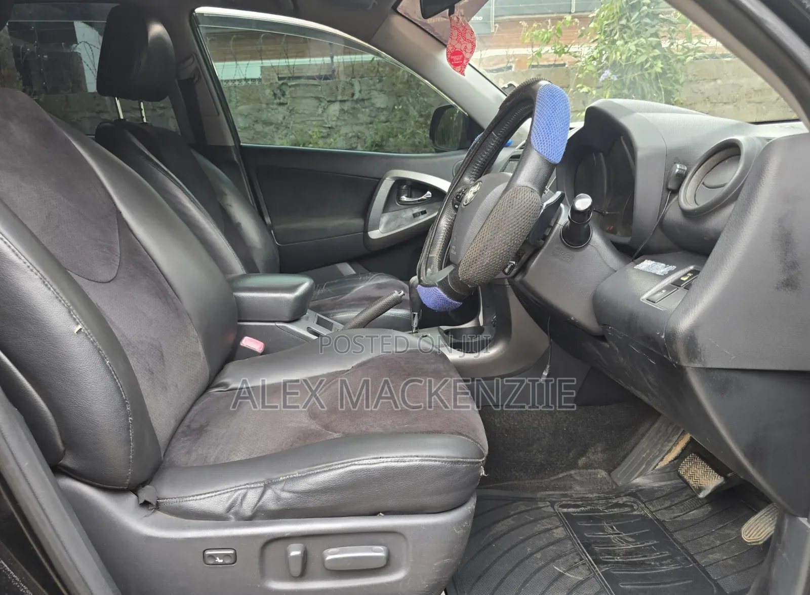 Toyota Vanguard 2010 Black