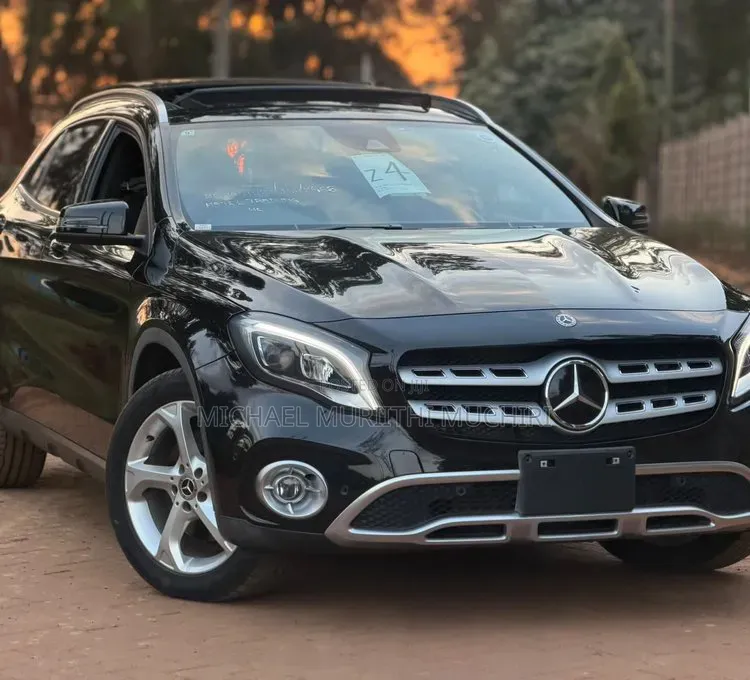 Mercedes-Benz GLA-Class 2019 Black