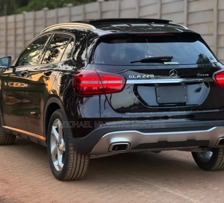 Mercedes-Benz GLA-Class 2019 Black