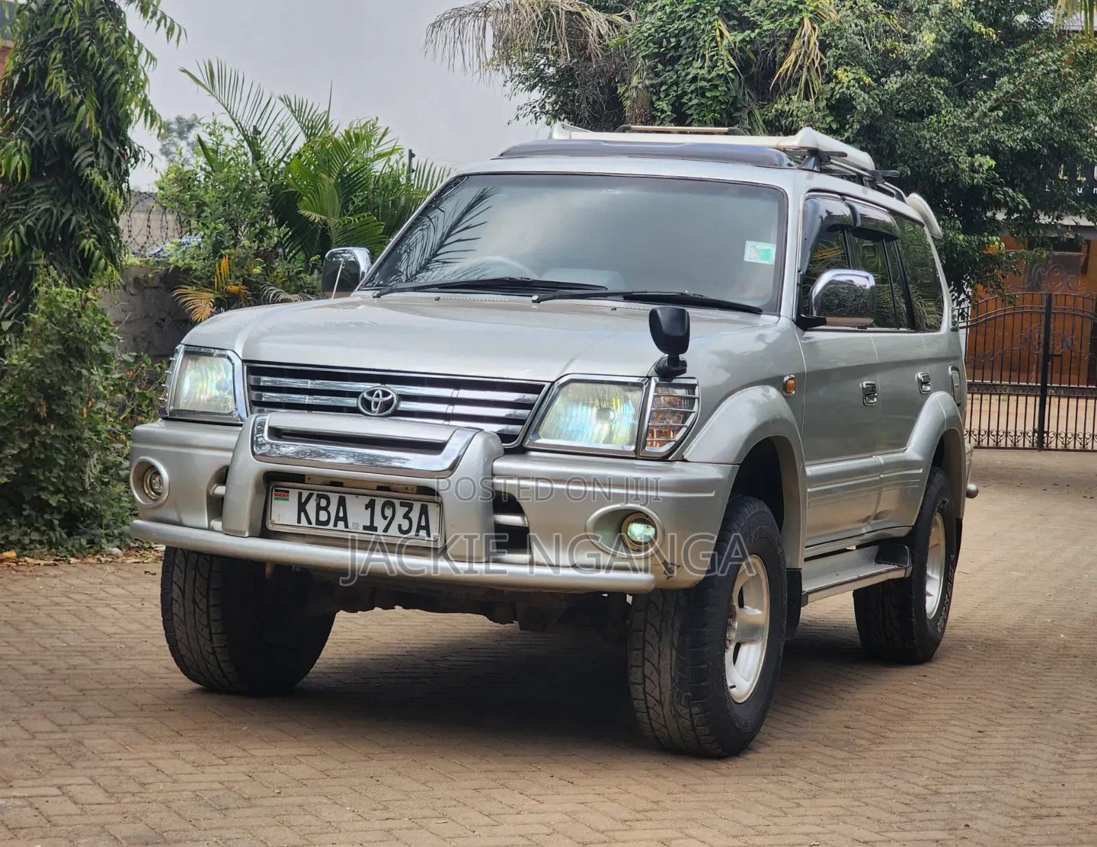 Toyota Land Cruiser Prado 2000 Silver