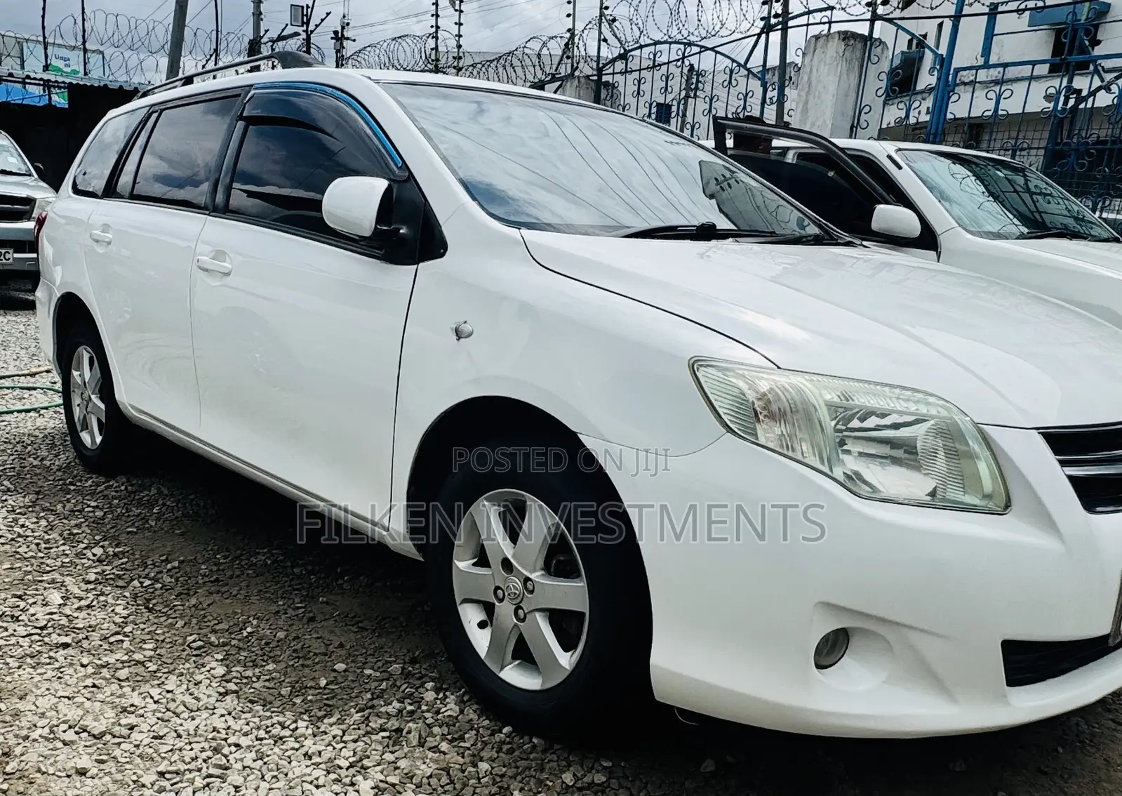 Toyota Corolla Fielder 1.5 Petrol FWD 2012 White