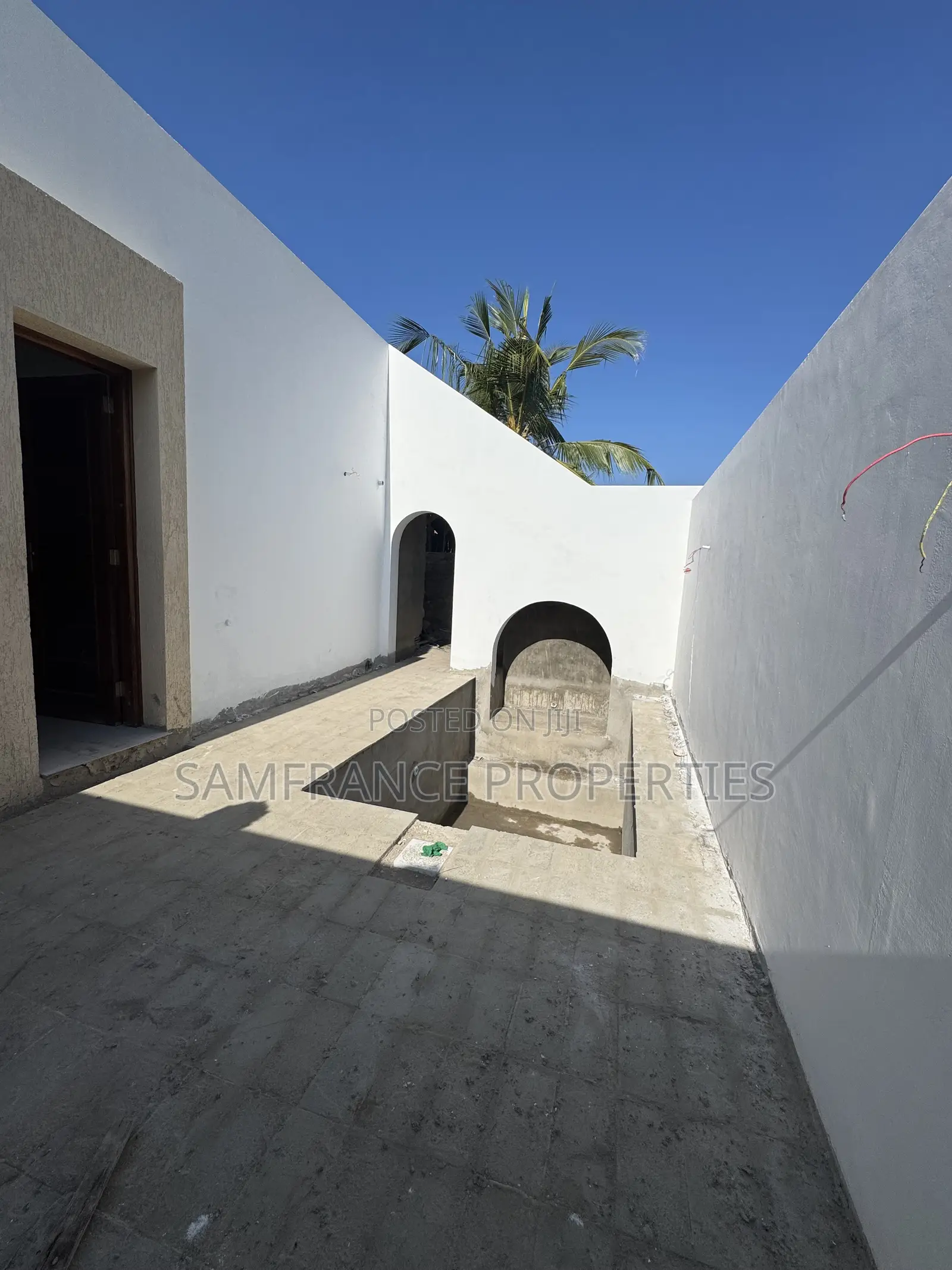 3bdrm Duplex in Boungan Villa, Kikambala for sale