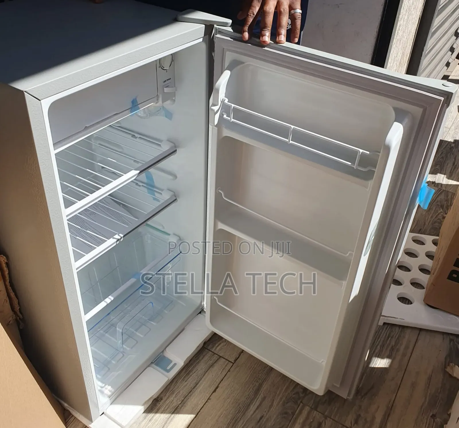 90 Litres Single Door Premier Refrigerator