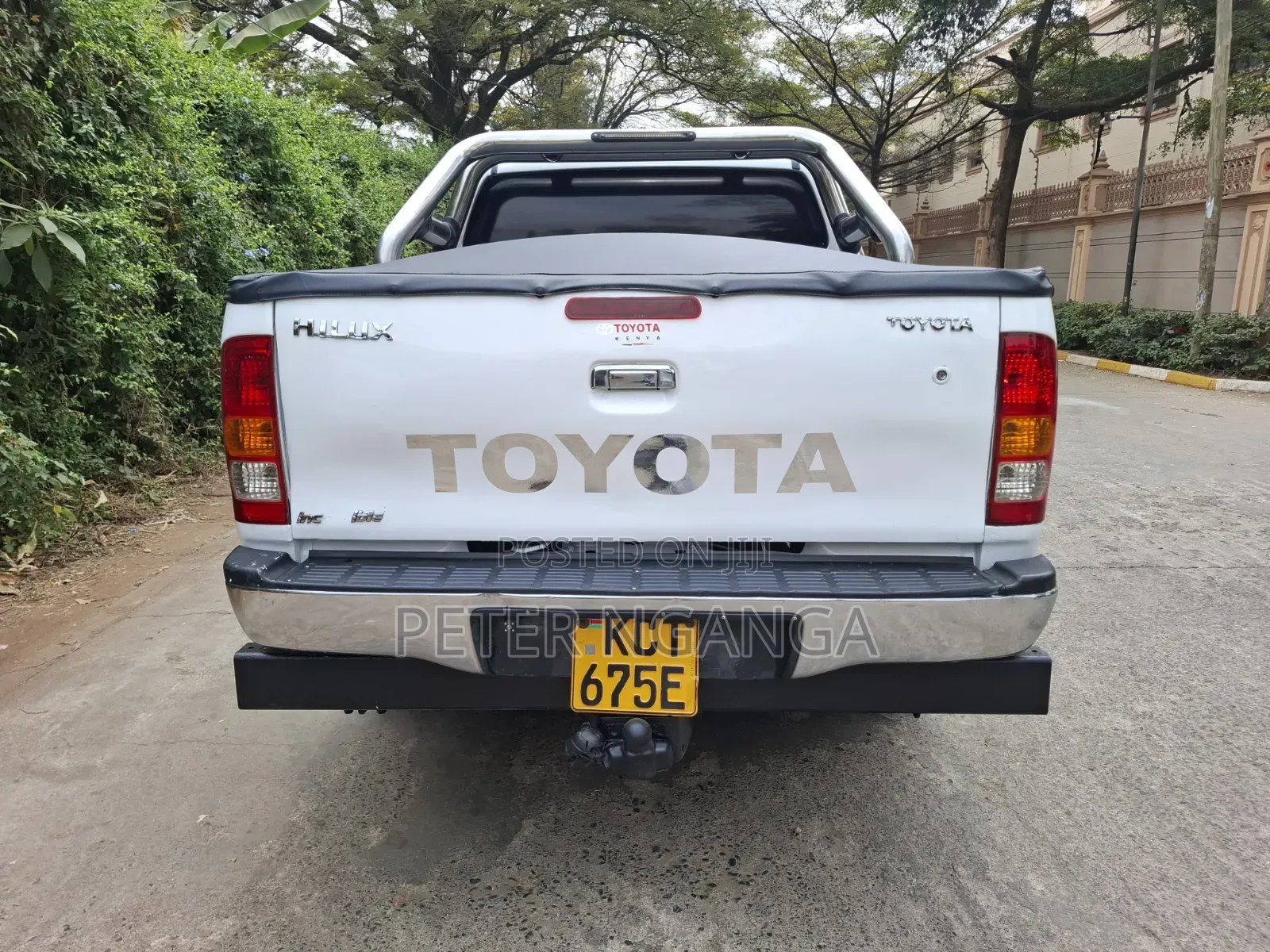 Toyota Hilux 2012 White