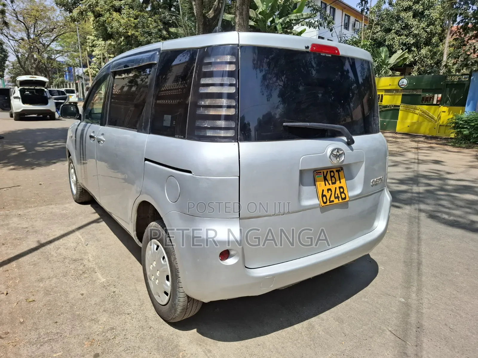 Toyota Sienta 2006 Silver