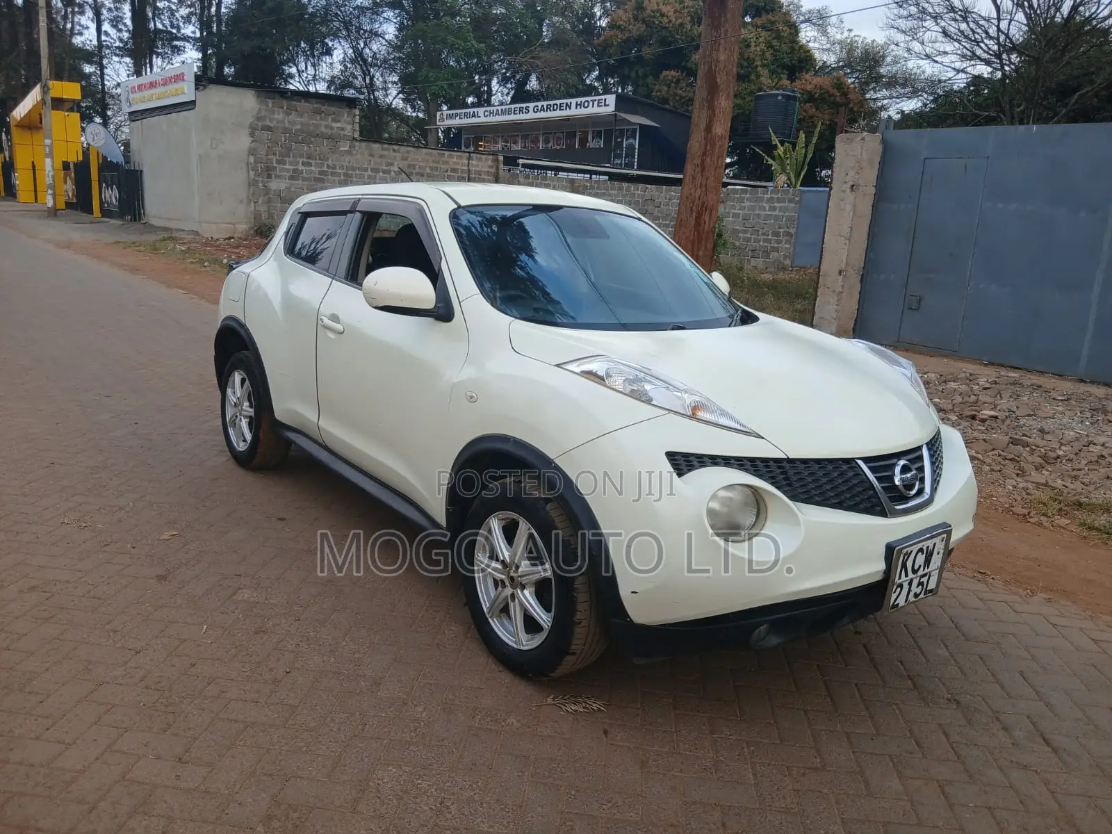 Nissan Juke 2012 White