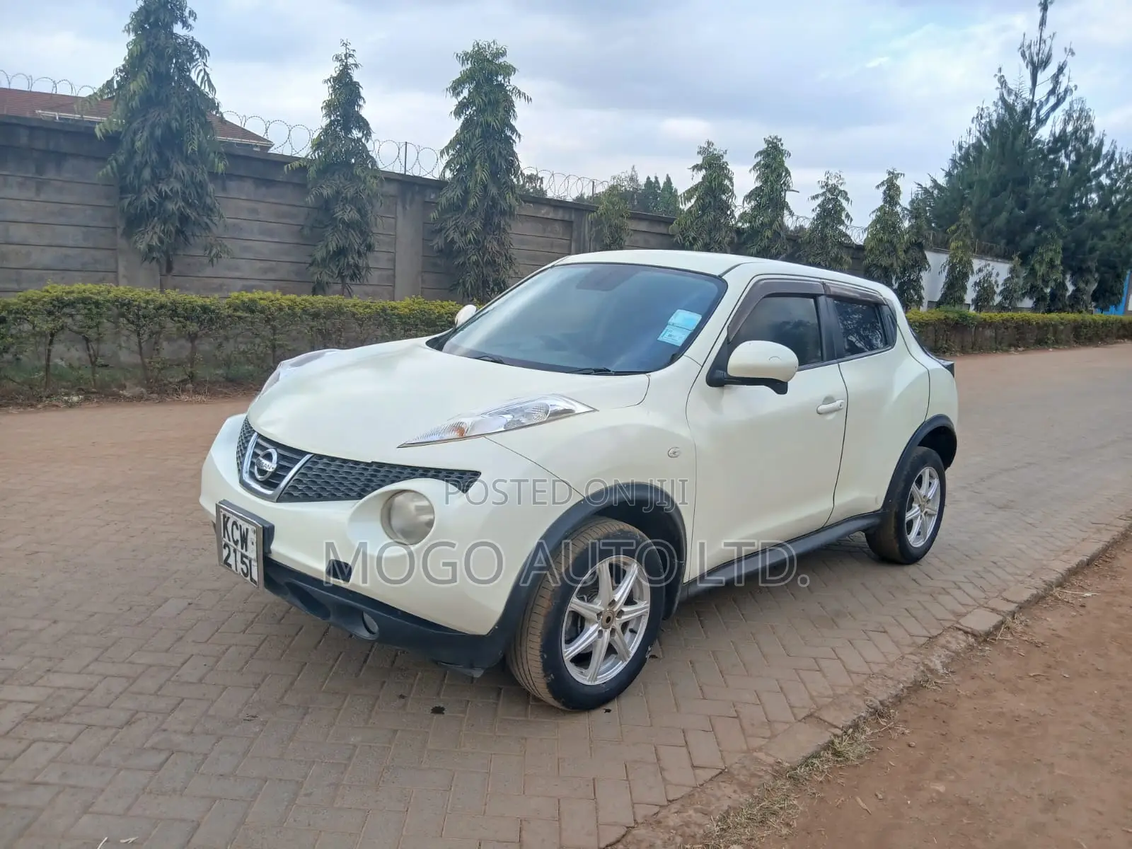 Nissan Juke 2012 White