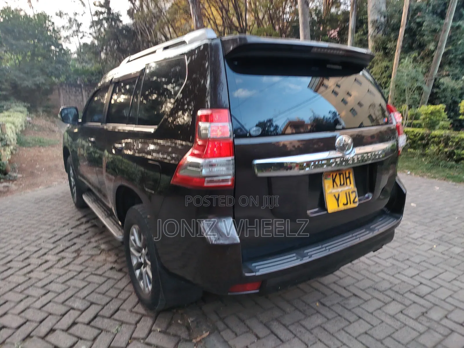Toyota Land Cruiser Prado 2017 Brown