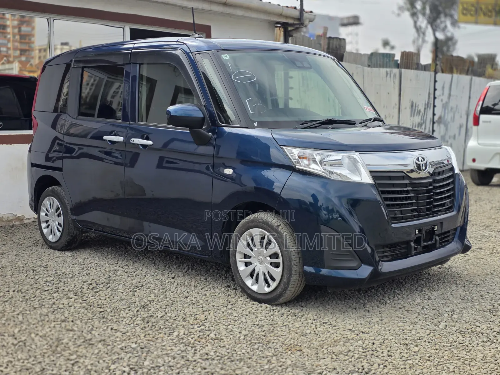 Toyota Roomy 2019 Blue
