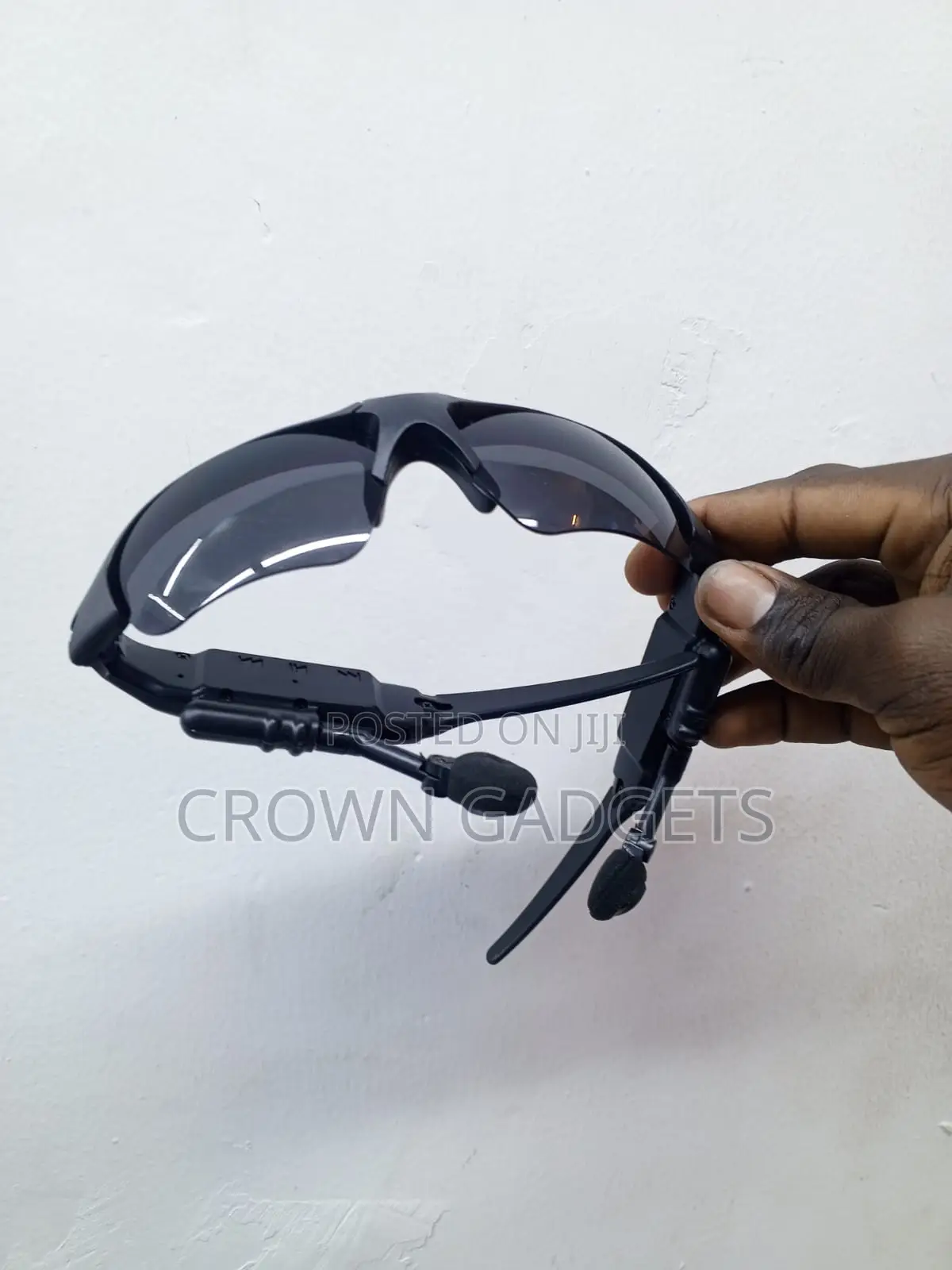 Bluetooth Smart Sunglasses With UV400 Polarized Lenses
