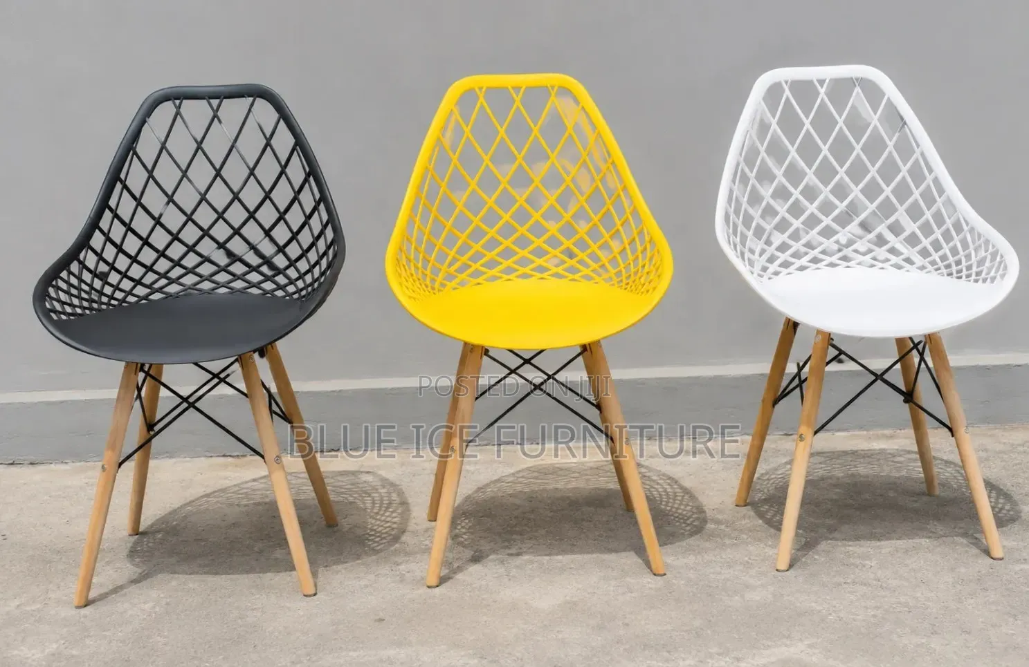 Eames Chair;Modern Plastic Eames Dining Chair With Wooden Legs