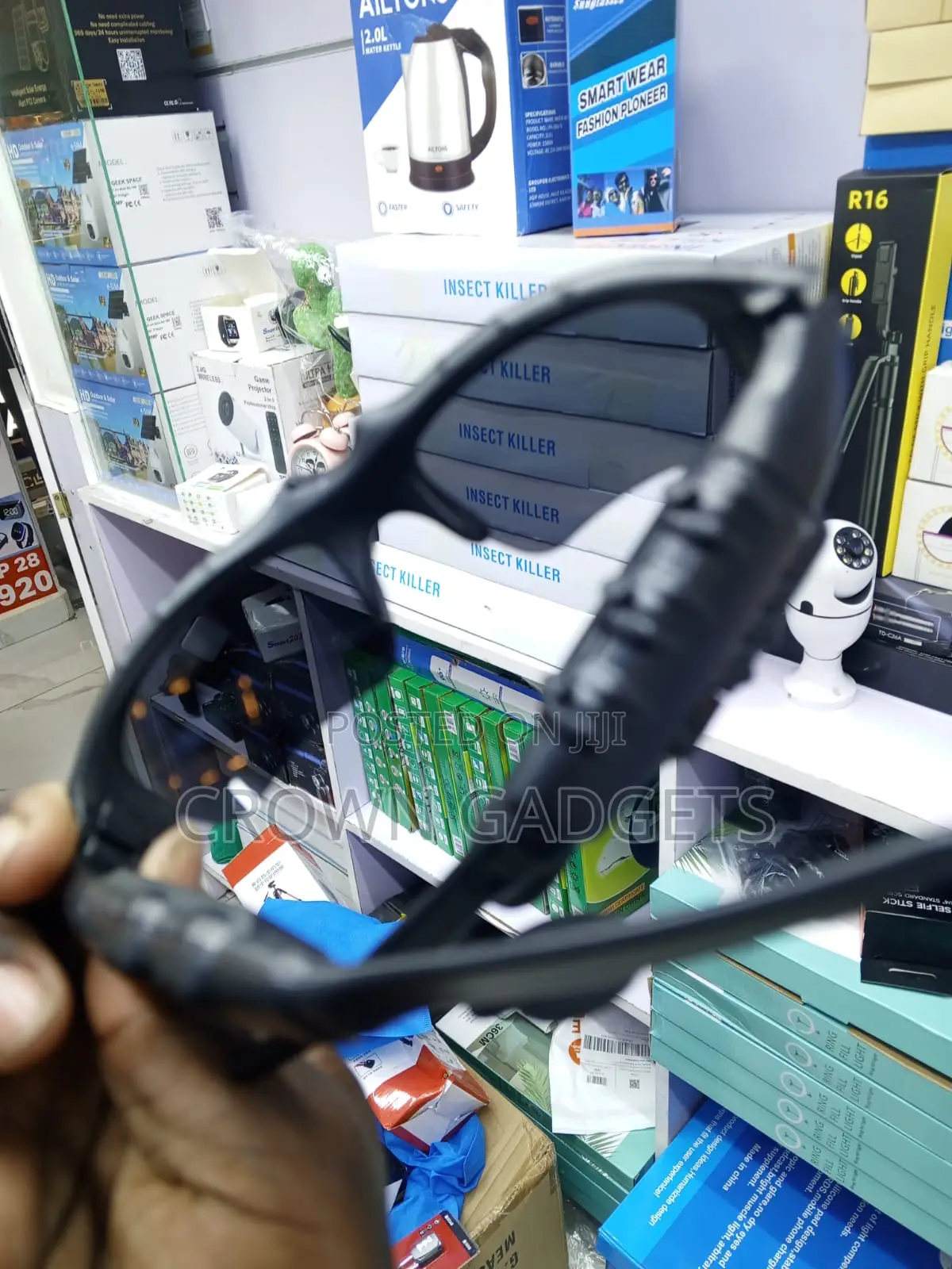Wireless Bluetooth Audio Sunglasses With Built-in Headphones