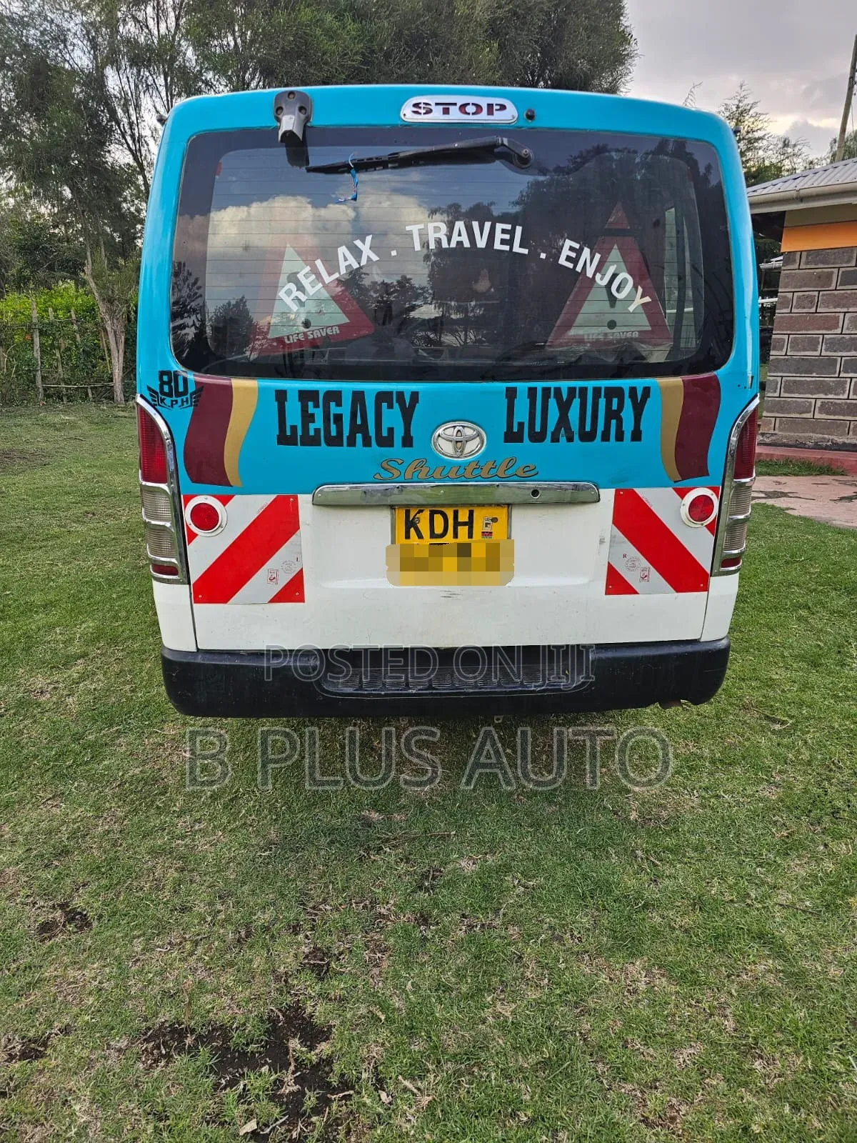 Toyota HiAce 2014 White