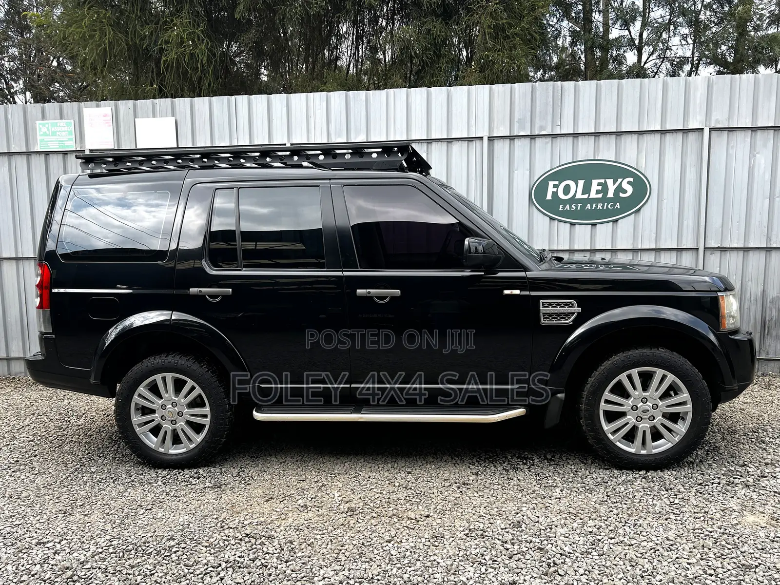 Land Rover Discovery 2010 Black
