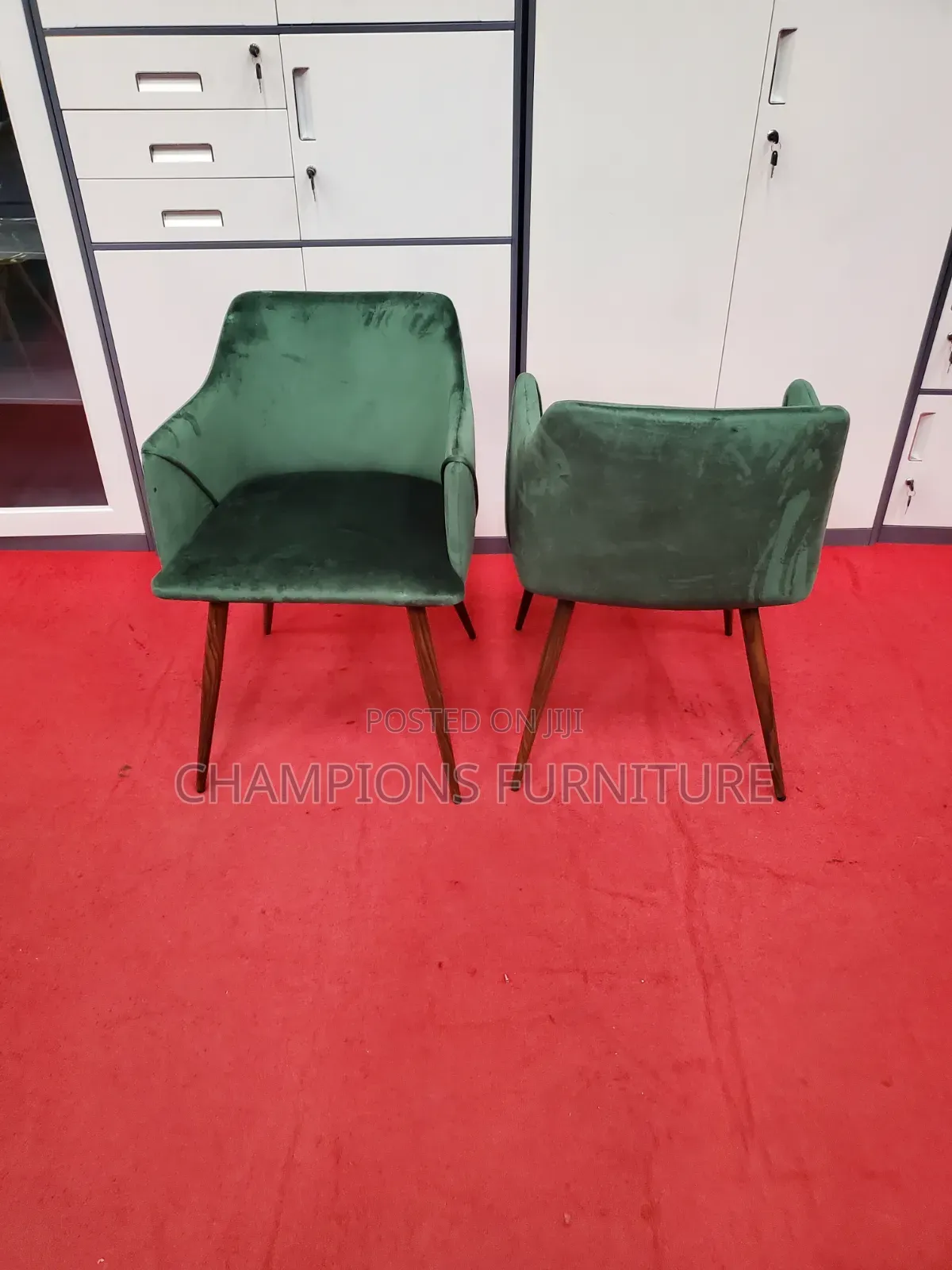 Emarald Velevet Dining/Accent Chair