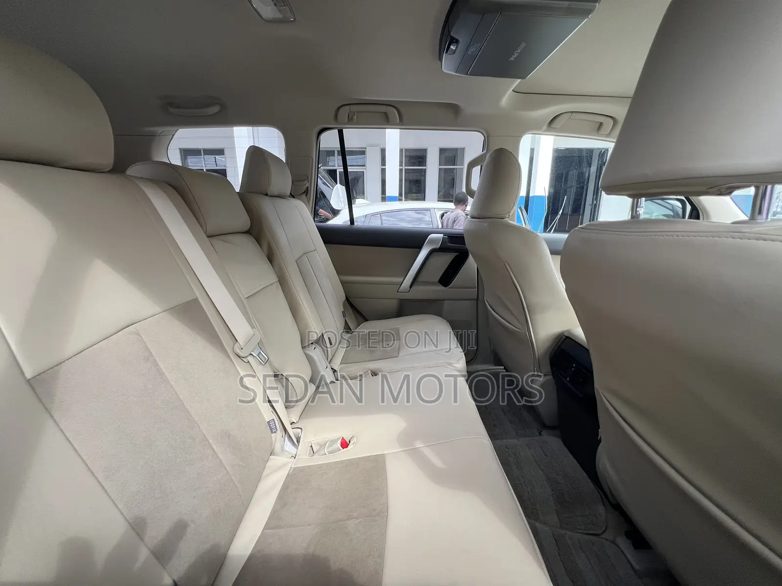 Toyota Land Cruiser Prado 2019 Off white