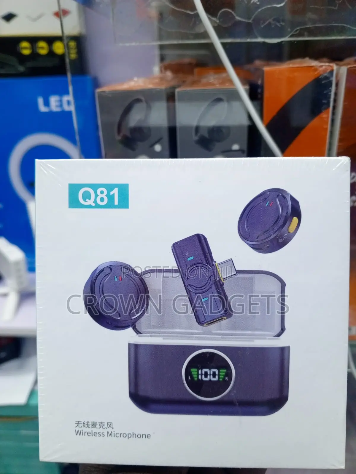 Q81 Professional Wireless Mic With Charging Case for Smartphones