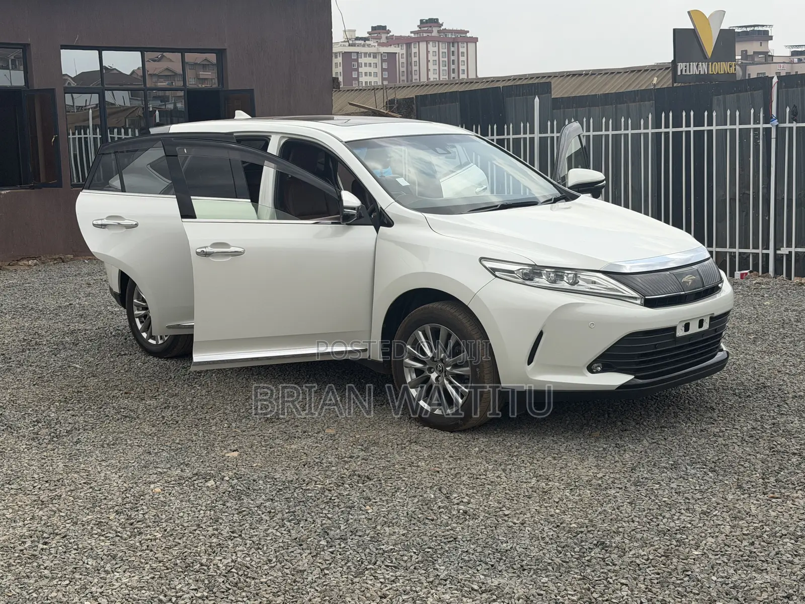 Toyota Harrier 2.0 2019 White