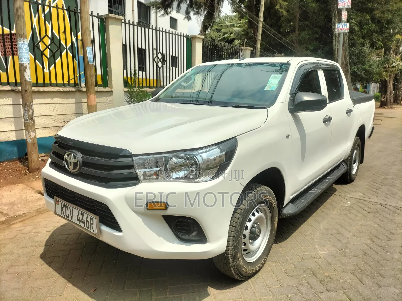 Toyota Hilux 2019 White