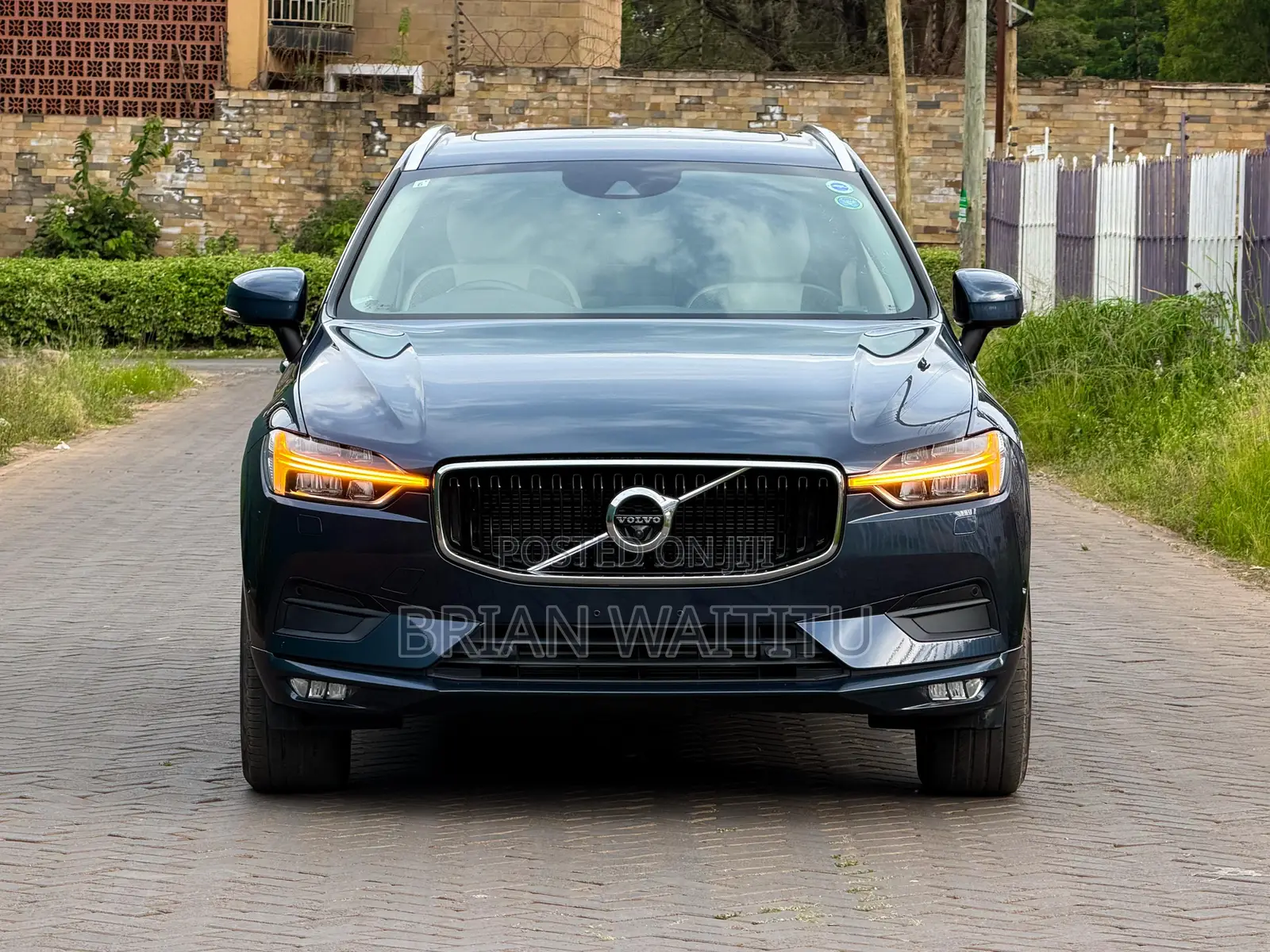 Volvo XC60 2019 Blue