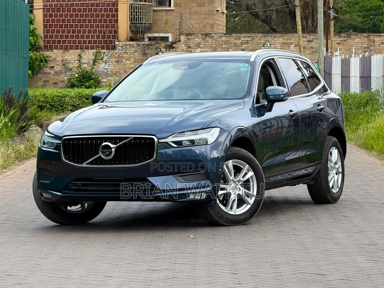 Volvo XC60 2019 Blue