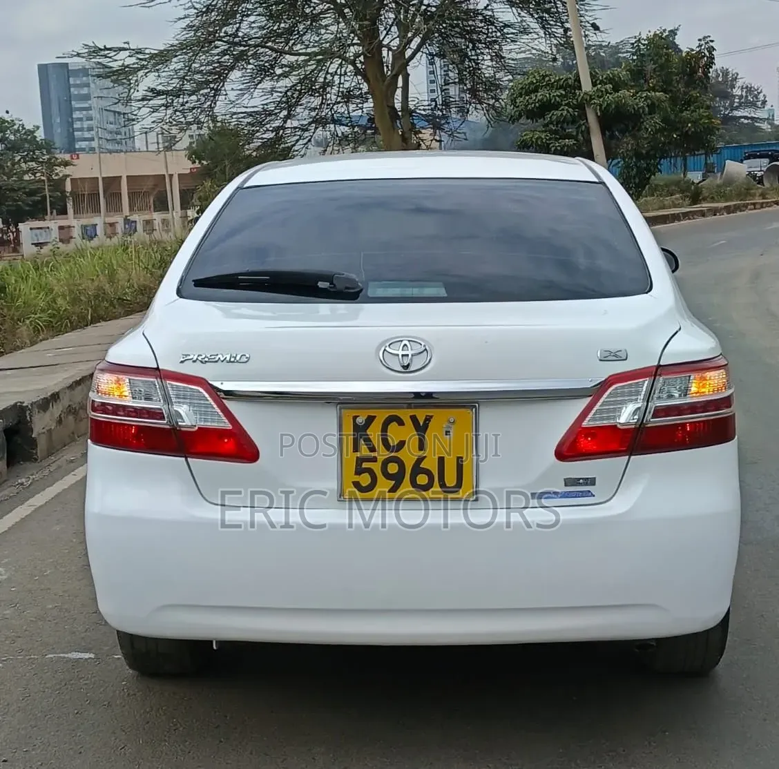 Toyota Premio 2014 Off white