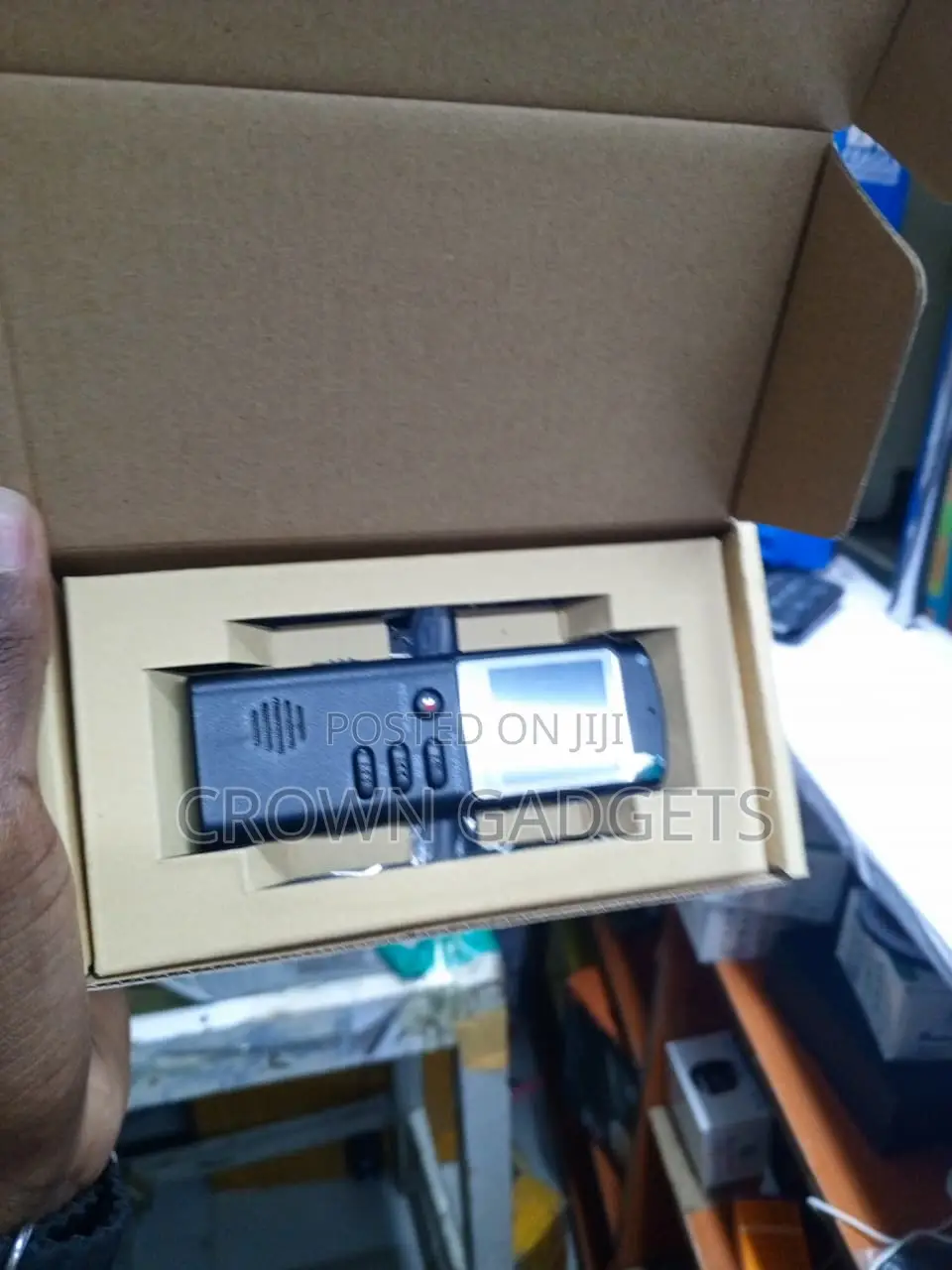 Rechargeable 8GB Voice Recorder With MP3 Music Player
